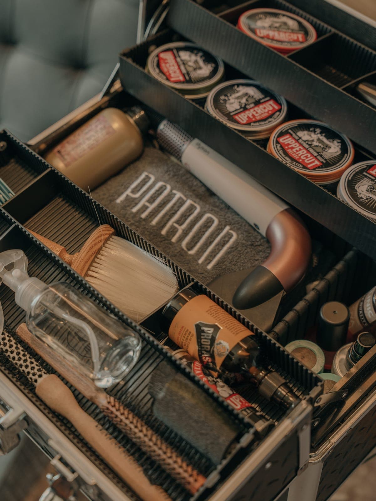 The Groom's Shave: The Flawless Ritual of the Wedding Morning — 5